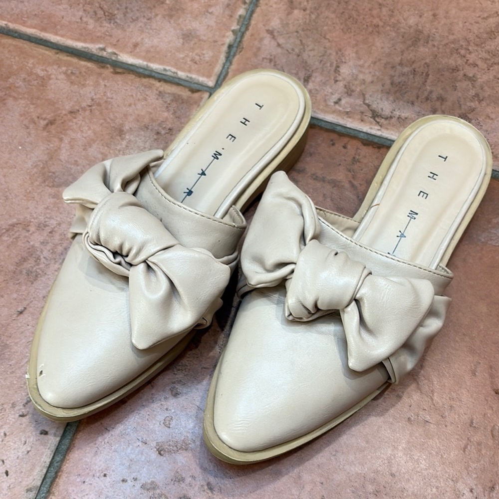 Women's Cream Bow Mules